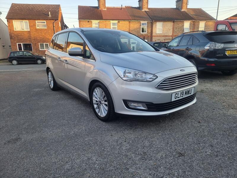 View FORD GRAND C-MAX 1.5 T EcoBoost Titanium