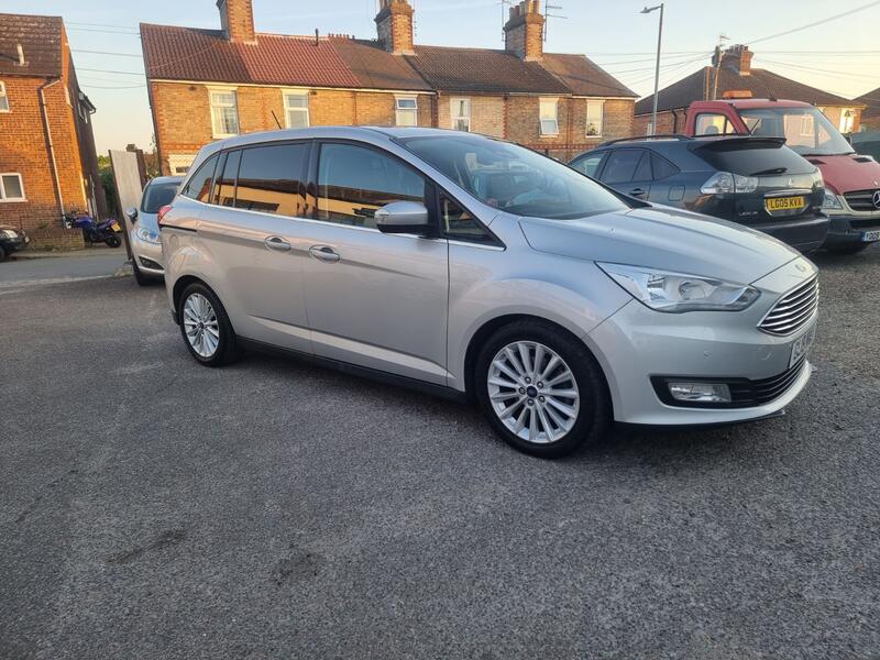 View FORD GRAND C-MAX 1.5 T EcoBoost Titanium