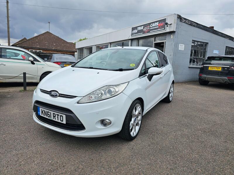 View FORD FIESTA 1.6 Titanium