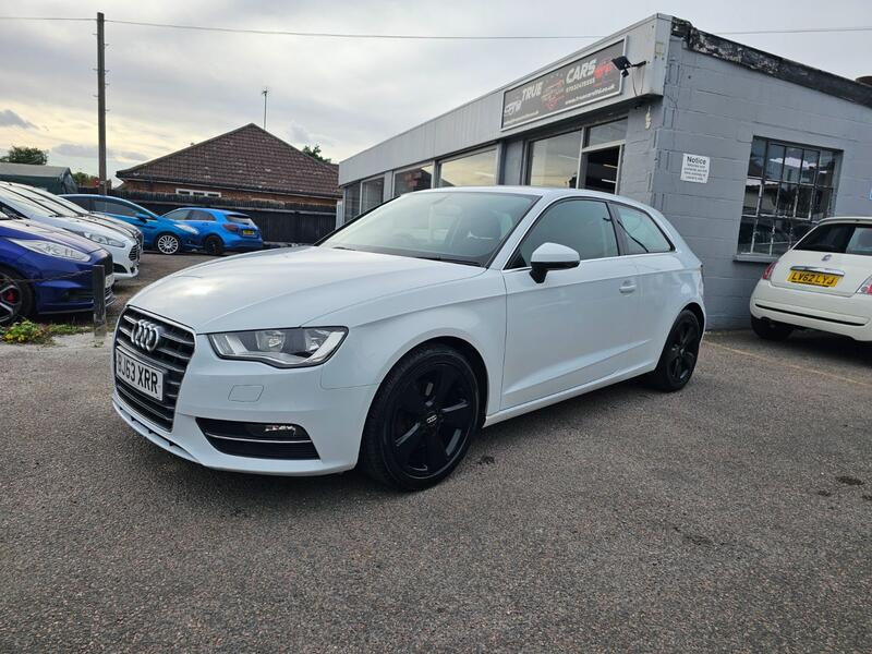 View AUDI A3 1.6 TDI Sport