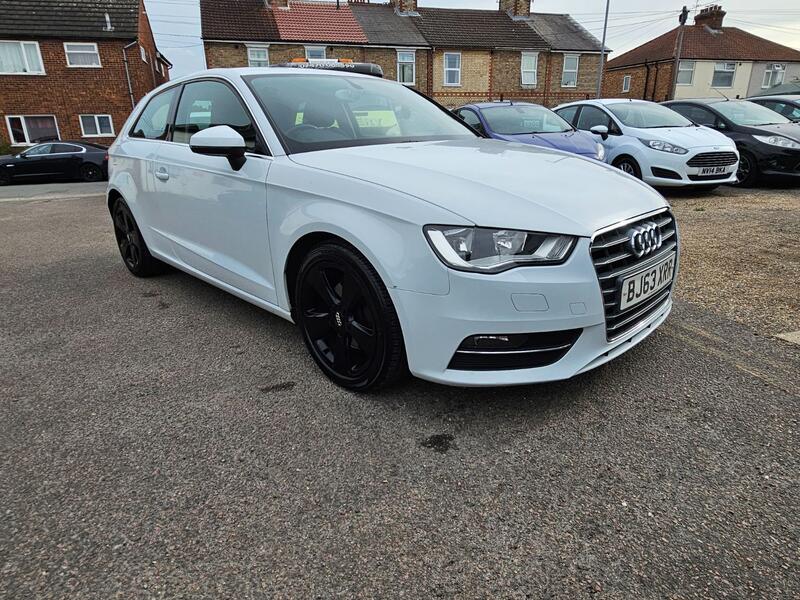 View AUDI A3 1.6 TDI Sport